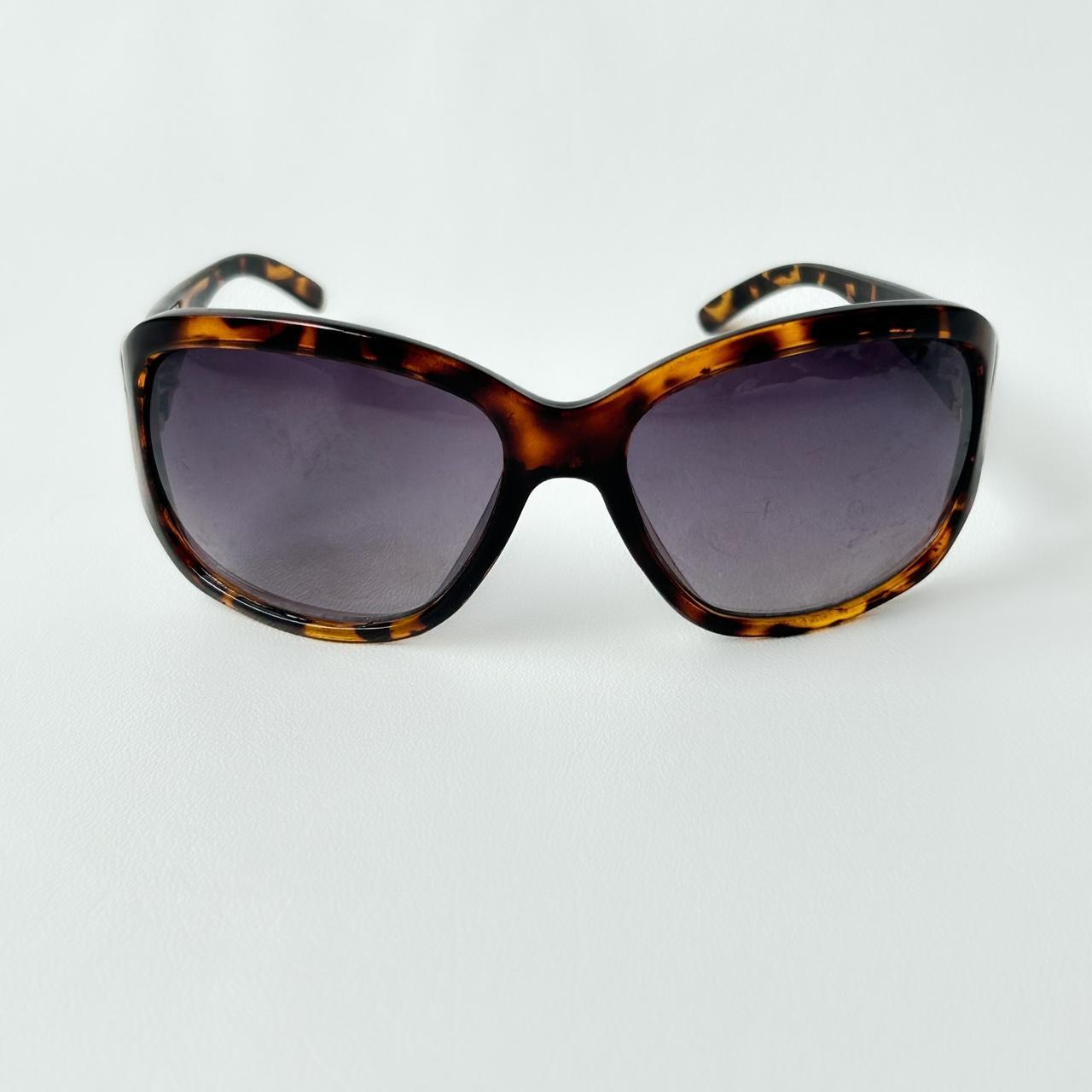 Tortoise shell print Y2K sunglasses