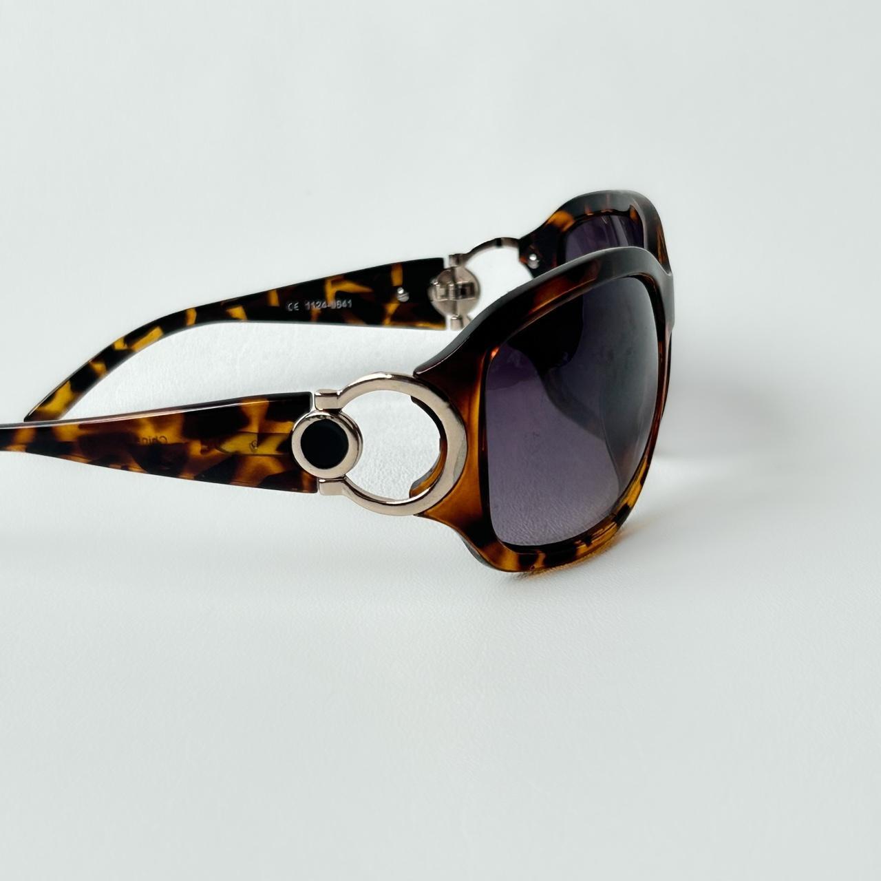 Tortoise shell print Y2K sunglasses